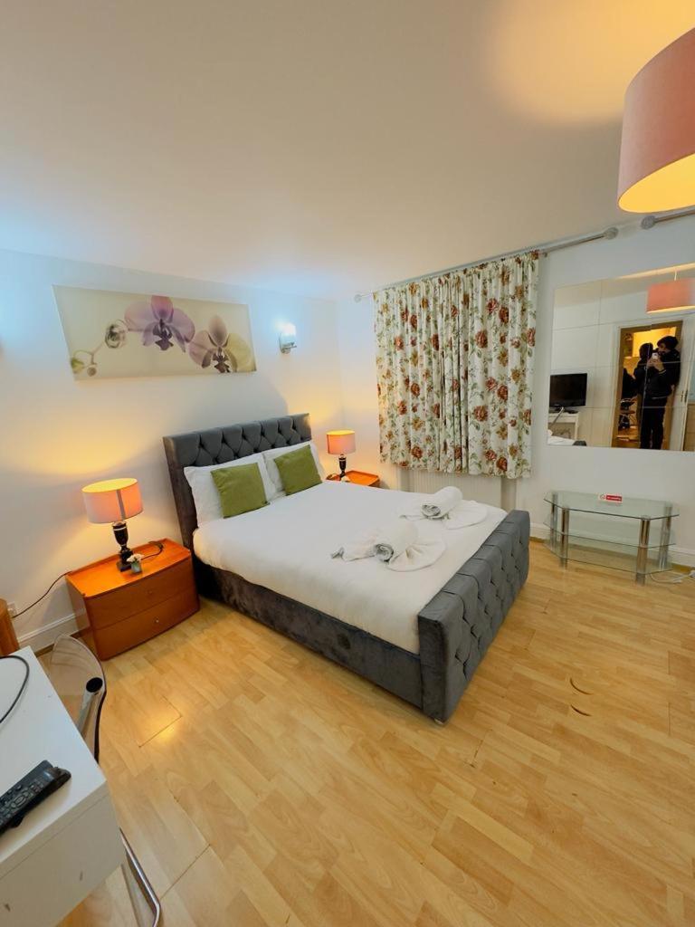 Bright Budget Studio Apartment In Central London Exterior photo