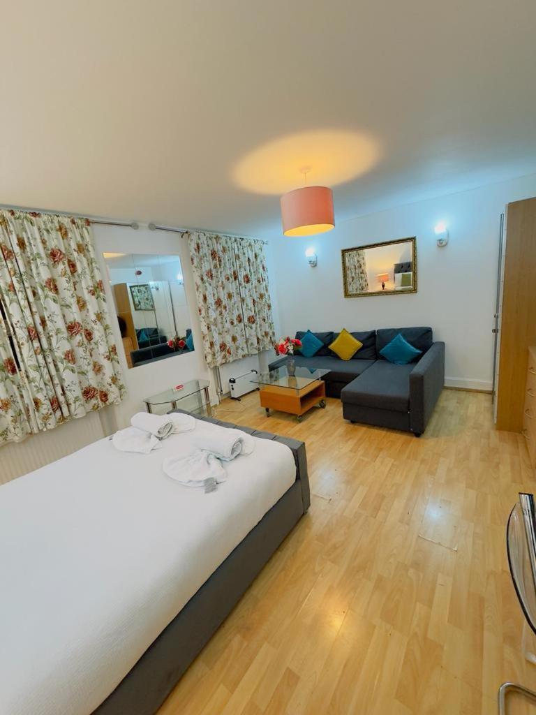 Bright Budget Studio Apartment In Central London Exterior photo